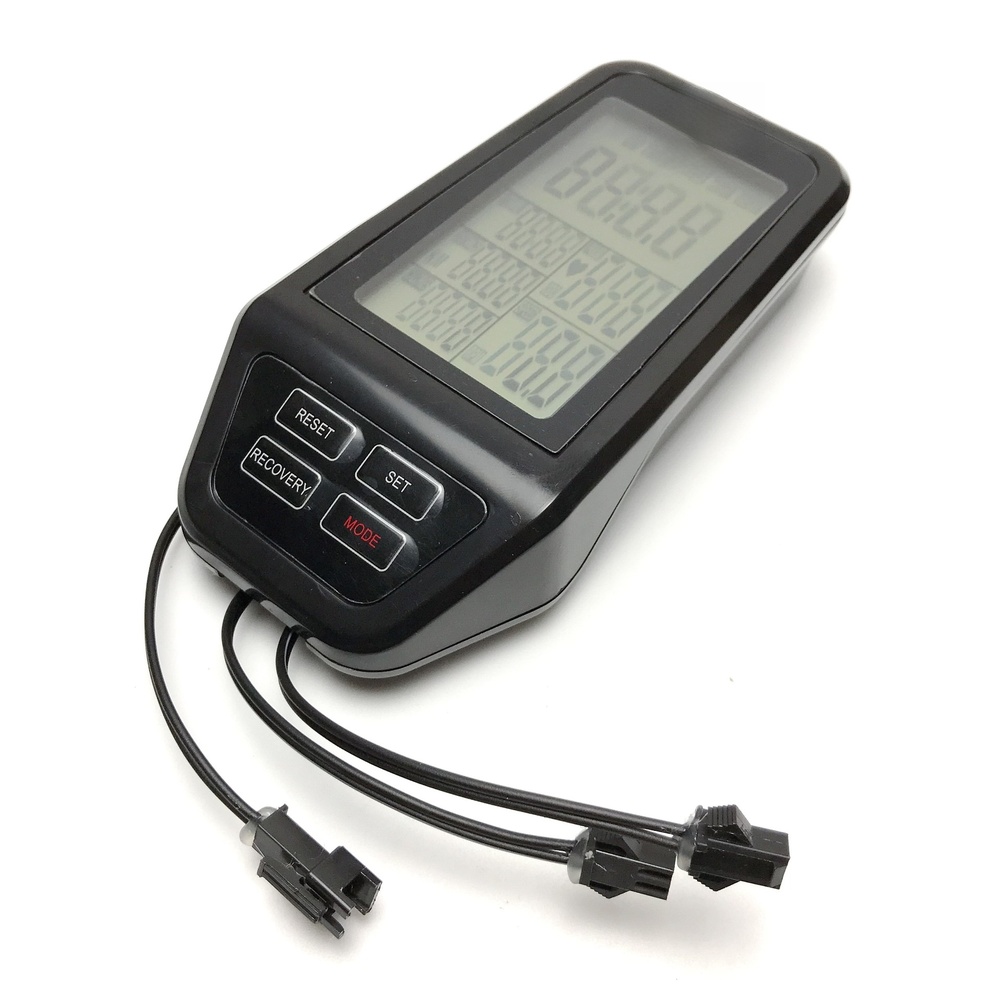 Schwarzer Computer-Bildschirm  – Sports Equipment List Bewertung und Preis